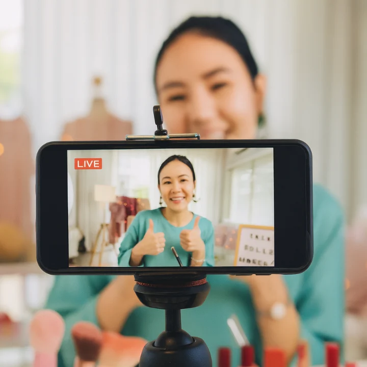 Social Commerce: l’evoluzione dello shopping sui social.