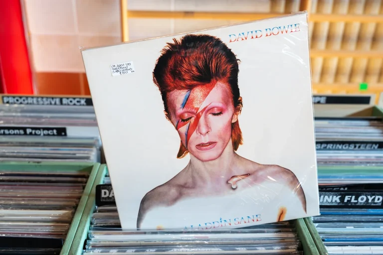 Spot Meta AI: l’ottimismo stonato sulle note di Bowie